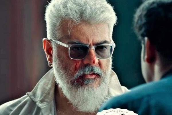 இந்த புகைப்படத்தில் இருக்கும் டாப் நடிகர் யார் தெரியுமா, நீங்களே பாருங்க | Ajith Childhood School Photo