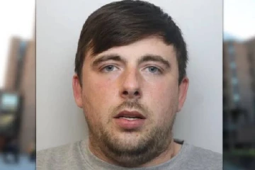 தாயாரின் இறுதிச் சடங்குகளுக்காக இளைஞரின் அதிரவைக்கும் செயல்