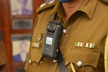 இலஞ்சம் பெற்று சிக்கிய பொலிஸ் அதிகாரி