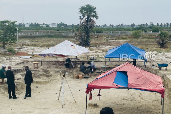 யாழில் உயிருடன் புதைக்கப்பட்ட மக்கள்: ஒரே இடத்தில் குவியலாக 3 மண்டையோடுகள் | 9 Skeletons Found In Chemmani Jaffna Today