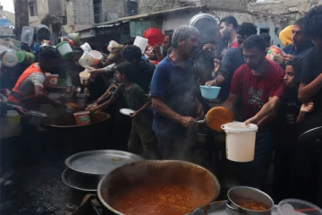 இஸ்ரேலும் ஹமாஸ் போர் : காசாவில் தடைப்பட்ட மனிதாபிமான உதவிகள்