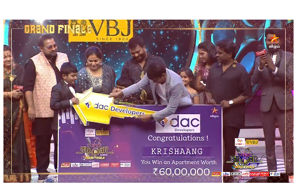 சூப்பர் சிங்கர் 8 டைட்டில் - வின்னர், ரன்னர் யார் தெரியுமா? 60 லட்சம் வீட்டுக்கு சொந்தக்காரர்!! | Super Singer 8 Finale List