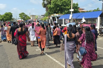 நாடளாவிய ரீதியில் சிறுவர்கள் - பெண்களுக்கு எதிராக முன்னெடுக்கப்படும் அநீதிகளை கண்டித்து மன்னாரில் போராட்டம்