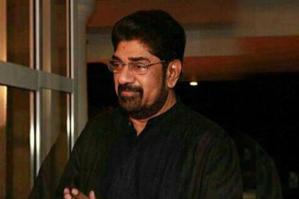 கெஹெலியவின் குடும்பத்திற்கு எதிராக குற்றப்பத்திரிகைகள் தாக்கல் | Keheliya Son Face Court Colombo Hc Files Charges கெஹெலியவின் குடும்பத்திற்கு எதிராக குற்றப்பத்திரிகைகள் தாக்கல் | Keheliya Son Face Court Colombo Hc Files Charges