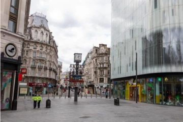 லண்டனில் பரபரப்பு! நூற்றுக்கணக்கான மக்கள் அவசர அவசரமாக வெளியேற்றம்..!