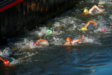 பாரீஸ் நதி நீரின் தரம் குறித்து சந்தேகம்: பாரா ஒலிம்பிக் போட்டிகளிலும் மாற்றம்