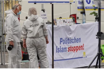 ஜேர்மனியை அதிரவைத்த கத்திக்குத்து சம்பவம்: காயமடைந்த பொலிசார் கவலைக்கிடம்