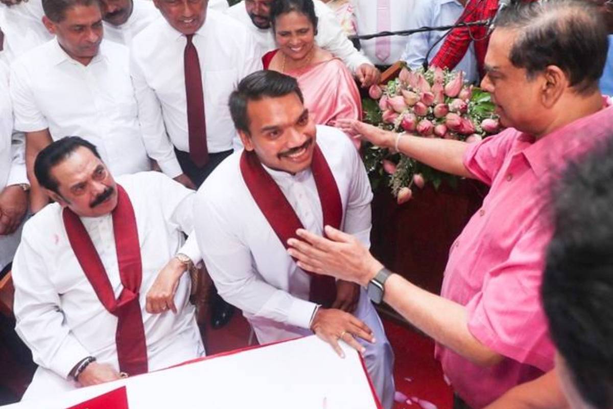 பசில் ராஜபக்சவுக்கு என்ன ஆனது..!! பொதுஜன பெரமுனவுக்கு கிடைத்த ஒரே ஒரு தகவல்.. | Basil Rajapaksa Absconds பசில் ராஜபக்சவுக்கு என்ன ஆனது..!! பொதுஜன பெரமுனவுக்கு கிடைத்த ஒரே ஒரு தகவல்.. | Basil Rajapaksa Absconds