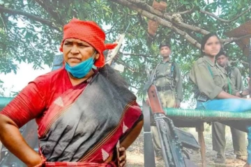 முன்னாள் மாவோயிஸ்ட்..!! தற்போது தெலுங்கானா அமைச்சர்..!! யார் இந்த சீதாக்கா..?