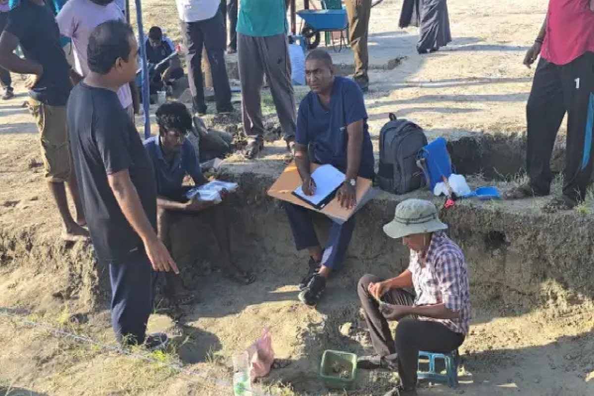 செம்மணிப் புதைகுழி அறிக்கையில் ‘பெரும் புதைகுழி’ வேண்டுமென்றே நீக்கம்! | Mass Grave Removed From Semmani Mass Grave Report