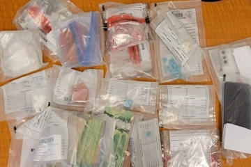 50000 டொலர் பெறுமதியான போதைப் பொருள் கடத்திய 7 பேர் கைது