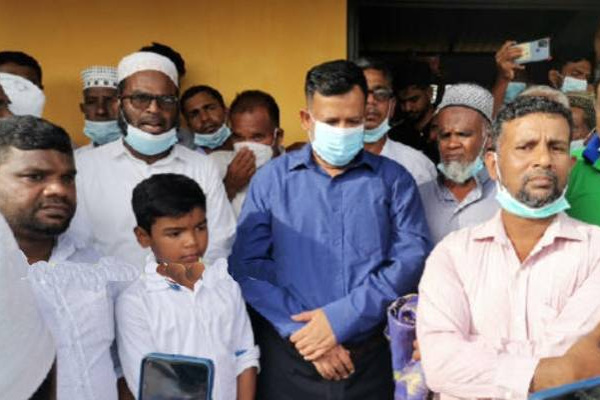 ரிஷாட் பதியுதீனிக்கு வவுனியாவில் வழங்கப்பட்ட அமோக வரவேற்பு! | A Warm Welcome To Rishad Bathiudeen In Vavuniya