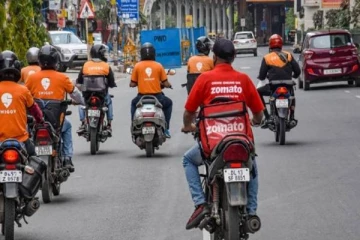 10 நிமிடத்தில் எப்படி உணவு டெலிவரி முடியும்? சொமோட்டோவின் புதிய அறிவிப்புக்கு ஏற்பட்ட சிக்கல்!