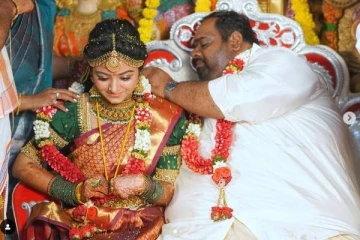 மறுமணம் முடிந்து ஹனிமூன் புகைப்படங்களை வெளியிட்ட சீரியல் நடிகை மகாலட்சுமி- எங்கே உள்ளார் பாருங்க