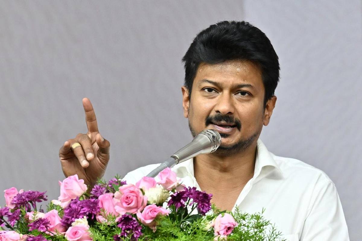தாய்மாமன் தடியடி திட்டமா? செவிலியர்கள் கைதுக்கு உதயநிதி ஸ்டாலின் கண்டனம் | Udhayanidhi Slams Cm Vijay For Nurses Arrest