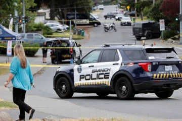 கனடாவில் பாடசாலையில் ஆசிரியர்களை கத்தியால் குத்திய மாணவன்! பரபரப்பு சம்பவம்