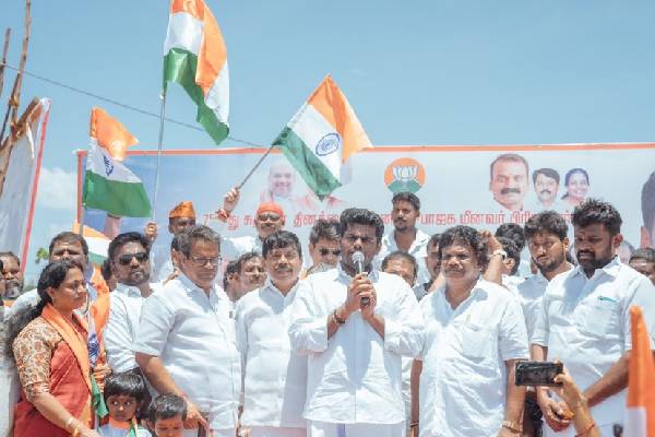 முதலமைச்சரை முட்டுச்சந்தில் நிறுத்தபோகின்றார்கள் : அண்ணாமலை கிண்டல் | Rajinikanth Meet Governor Says Bjp Annamalai முதலமைச்சரை முட்டுச்சந்தில் நிறுத்தபோகின்றார்கள் : அண்ணாமலை கிண்டல் | Rajinikanth Meet Governor Says Bjp Annamalai