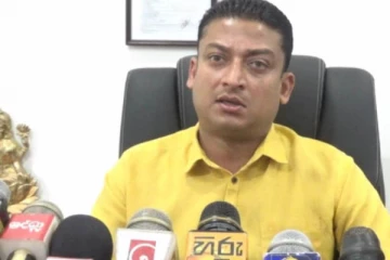 விமல், கம்மன்பிலவை அரசிலிருந்து வெளியில் விடாதீர்கள்! திலும் திடீர் 'பல்டி'