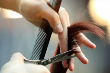 வவுனியாவில் சிகையலங்கரிப்பு நிலையத்தைச் சேர்ந்தவர்கள் உள்ளிட்ட 10 பேருக்கு கோவிட் தொற்று