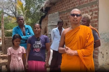 බලංගොඩ කස්සප හිමි වස් වැසූ ගමේ වනඅලි තුන්වෙනි පාරටත් ගෙය කඩා බිඳ දමයි - පුංචි දියණියන් දෙන්නා අනූනවයෙන් දිවි බේරාගනී