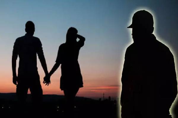 கணவனை ஏமாற்றி 2 மாணவர்களுடன் உல்லாசமாக இருந்த மனைவி ; கொலையில் முடிந்த 4 மாத காதல் | Wife Cheated On Husband And Had Sex 2 Students