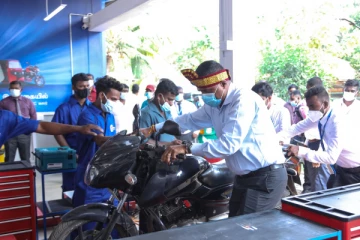 பஜாஜ் அசல் உதிரி பாகங்கள் விற்பனை நிலையத்தின் கோலாகல திறப்பு விழா யாழ். மண்ணில்