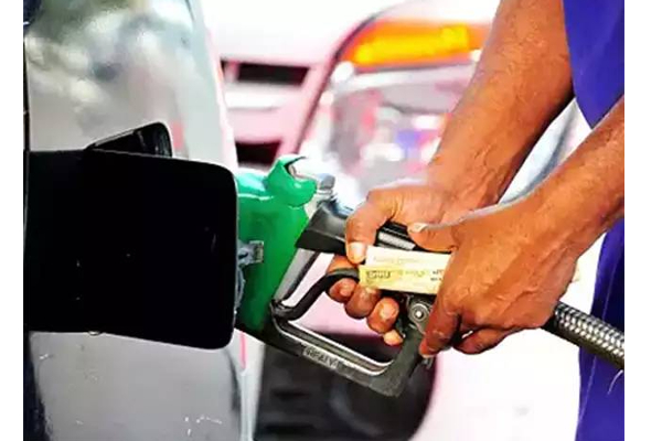 இலங்கை வரலாறு காணாத உச்சத்தை தொட்ட பெட்ரோல் விலை - உண்மை காரணம் என்ன? | Srilankas Oil Petroleum Raises Fuel Prices