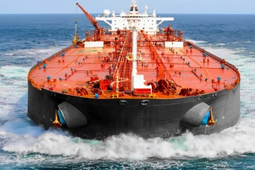 செங்கடலில் 10 லட்சம் கச்சா எண்ணெய் பரவும் அபாயம் !