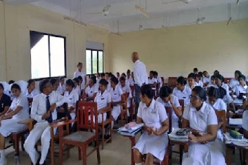 யாழில் கேக் படம் அனுப்பிய தாதிய மாணவருக்கு நேர்ந்த கதி!