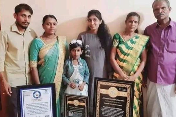 உலக சாதனை படைத்த நான்கு வயது இலங்கைத் தமிழ்ச் சிறுமி!(Photos) | A Four Year Old Girl With A World Record