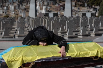 இரண்டாவது மாதத்தில்  உக்ரைன்- ரஷ்ய போர்; கானலான புடினின் எண்ணம்; மயானமாகும் உக்ரைன் நகரங்கள்!