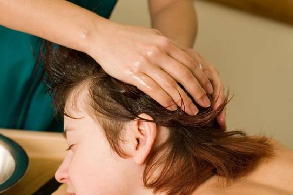 Head Massge: தலை மசாஜ் மூளையின் செயல்பாட்டை மேம்படுத்துமா? ஏன் அவசியம்? | Can Head Massage Improve Brain Function