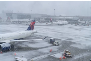 அமெரிக்காவிற்கு கடும் பனிப்புயல் எச்சரிக்கை ; விமான சேவையை ரத்து செய்தது ஏர் இந்தியா