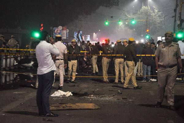 ஹமாஸ் பாணியில் ட்ரோன் தாக்குதல்... டெல்லி குண்டுவெடிப்பில் பயங்கரவாதிகளின் திட்டம் அம்பலம் | Delhi Planned Attack Using Drones ஹமாஸ் பாணியில் ட்ரோன் தாக்குதல்... டெல்லி குண்டுவெடிப்பில் பயங்கரவாதிகளின் திட்டம் அம்பலம் | Delhi Planned Attack Using Drones