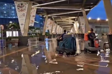 கடைசி நேரத்தில் வந்த சோதனை.. தெப்பக்குளமாக மாறிய பாரத் மண்டபம் - வைரலாகும் வீடியோ!