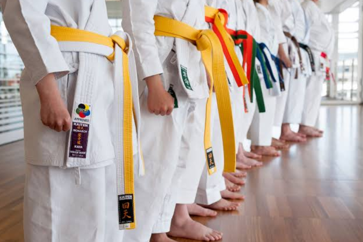 சர்வதேச கராத்தே போட்டியில் களமிறங்கும் யாழ்.இளைஞர் | Jaffna Youth In International Karate Competition