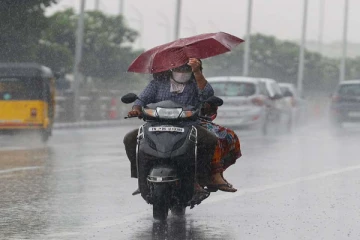 தமிழகத்தில் நாளை 11 மாவட்டங்களில் கனமழை- வானிலை மையம் எச்சரிக்கை