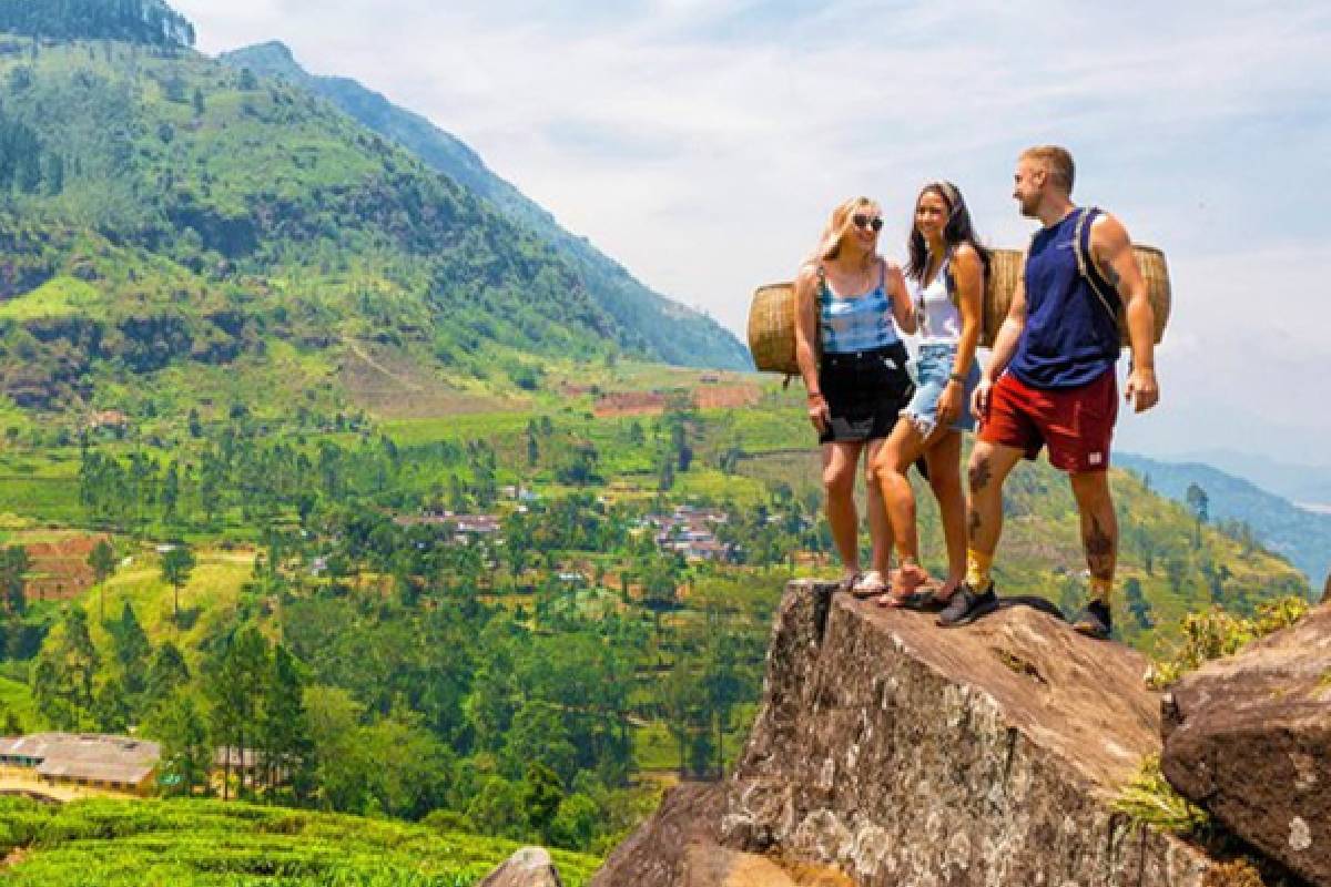 சுற்றுலா வருமானம் உயர்த்த புதிய கொள்கைகள் ; ஆய்வாளர்கள் சுட்டிக்காட்டும் புதிய சவால் | New Policies Are Needed To Increase Tourism