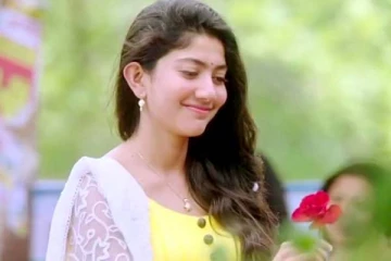 நீச்சல் குளத்தில் ஜாலி செய்யும் நடிகை சாய் பல்லவி போட்டோஸ் இதோ