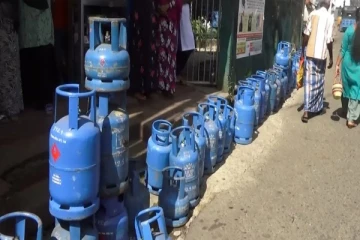 ගෑස් හිඟයක් - යළිත් දින ගණනක සිට පෝලිම්