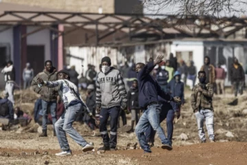 தென் ஆப்பிரிக்காவில்  இந்திய வம்சாவளியினர் - கறுப்பின மக்களிடையே முறுகல்