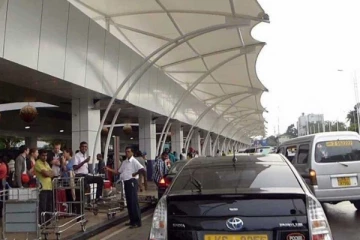 கார் வாடகை ; தாயகம் வரும் உறவுகளுக்கு பொலிஸார் எச்சரிக்கை