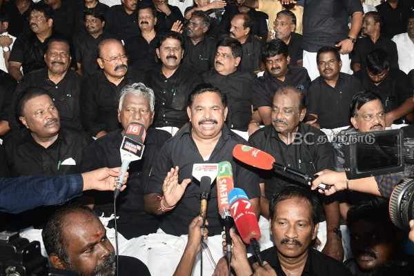 கைது செய்யப்பட்ட இபிஎஸ் உள்ளிட்ட அதிமுகவினர் விடுதலை | Arrested Aiadmk Including Eps Released கைது செய்யப்பட்ட இபிஎஸ் உள்ளிட்ட அதிமுகவினர் விடுதலை | Arrested Aiadmk Including Eps Released