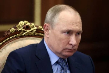 விளாடிமிர் புடினுக்கு வேட்டு வைக்கும் திட்டம்: நெருங்கிய வட்டாரத்தில் இரகசிய கூட்டம்