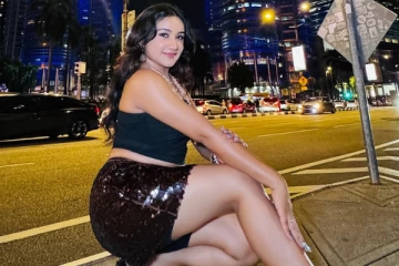 சீரியல் நடிகை ரவீனா மலேசியாவில் ஹாட் போட்டோஷுட்