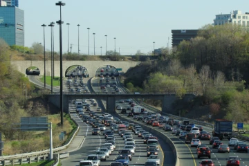 உலகில் போக்குவரத்து நெரிசல் அதிகமான நகரங்களில் ரொறன்ரோவின் நிலை