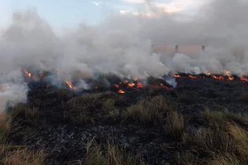 அச்சுவேலி வல்லை இந்துமயான பகுதியில் தீ விபத்து
