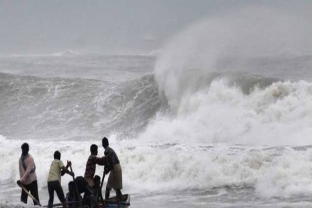 அடுத்த 24 மணித்தியாலங்களுக்கு வானிலை எச்சரிக்கை ; கடற்றொழிலாளர்கள் அவதானம் | Weather Warning Next 24 Hours Fisherfolk Advised அடுத்த 24 மணித்தியாலங்களுக்கு வானிலை எச்சரிக்கை ; கடற்றொழிலாளர்கள் அவதானம் | Weather Warning Next 24 Hours Fisherfolk Advised