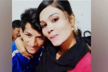 திருமணமானதை மறைத்து தன்னை விட வயது குறைவான இளைஞனை காதலித்த இளம்பெண்! காதலி வீட்டிலேயே உயிரைவிட்ட பரிதாபம்