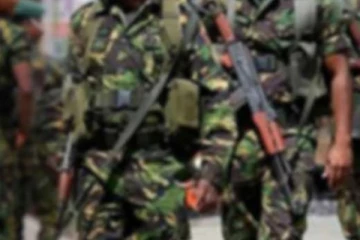 போர்க்குற்றச்செயல்களில் ஈடுபட்டதாக குற்றம் சுமத்தப்பட்ட படை அதிகாரிகளுக்கு நெருக்கடி